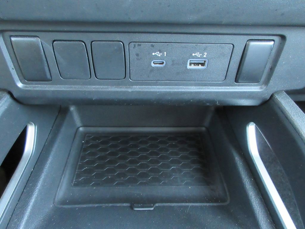 Used 2023 Nissan Frontier SV image 30