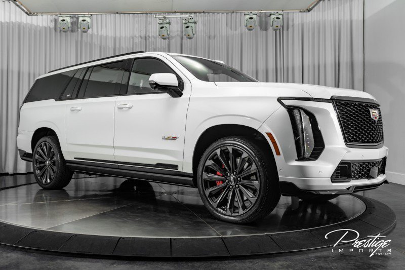 Used 2025 Cadillac Escalade ESV V image 20