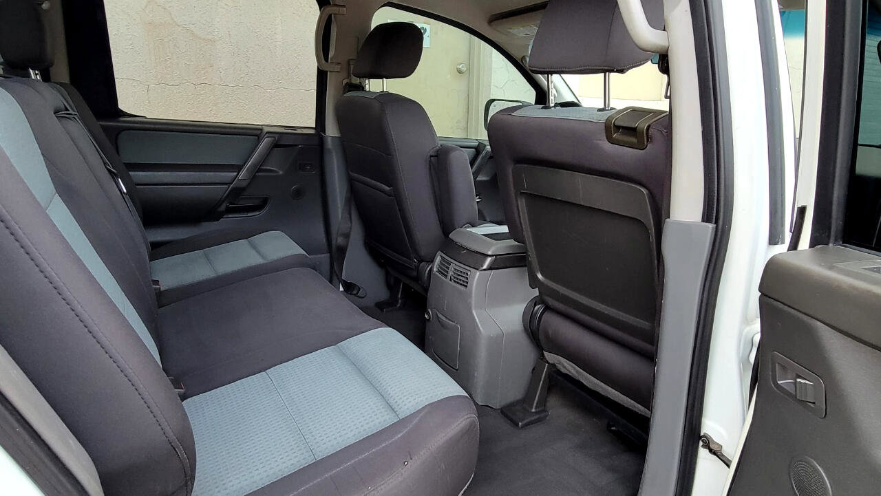 Used 2007 Nissan Titan SE image 30