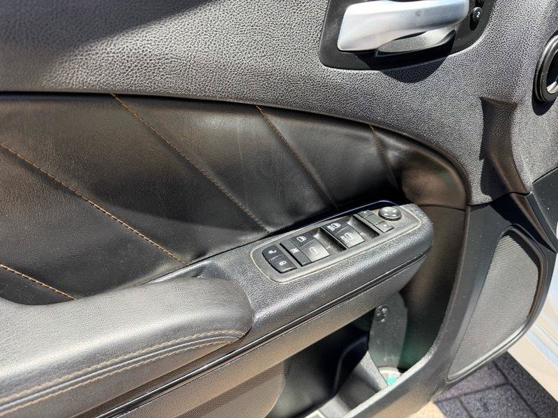 Used 2018 Dodge Charger R/T RWD image 39