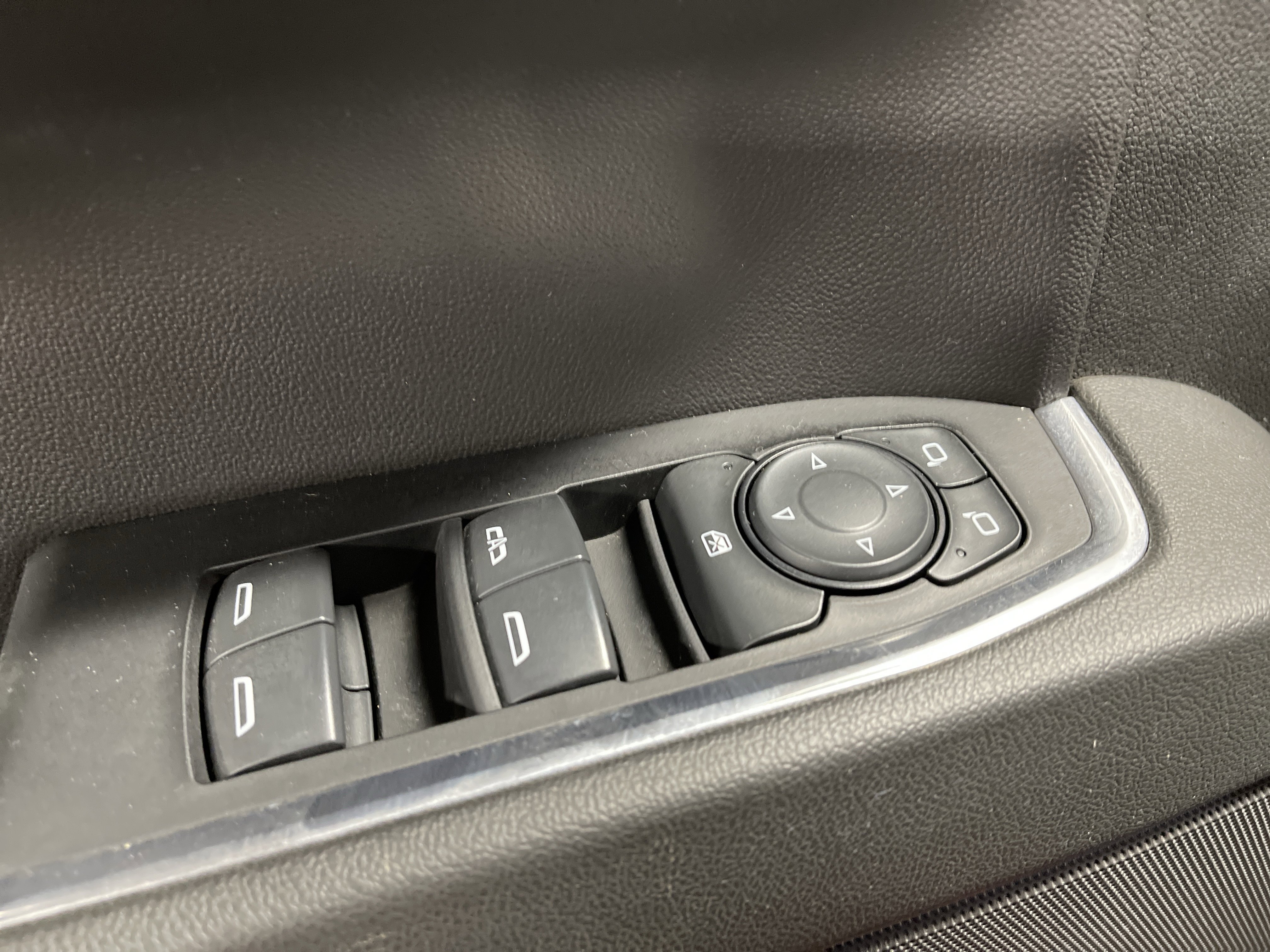 Used 2024 GMC Sierra 1500 Elevation image 10