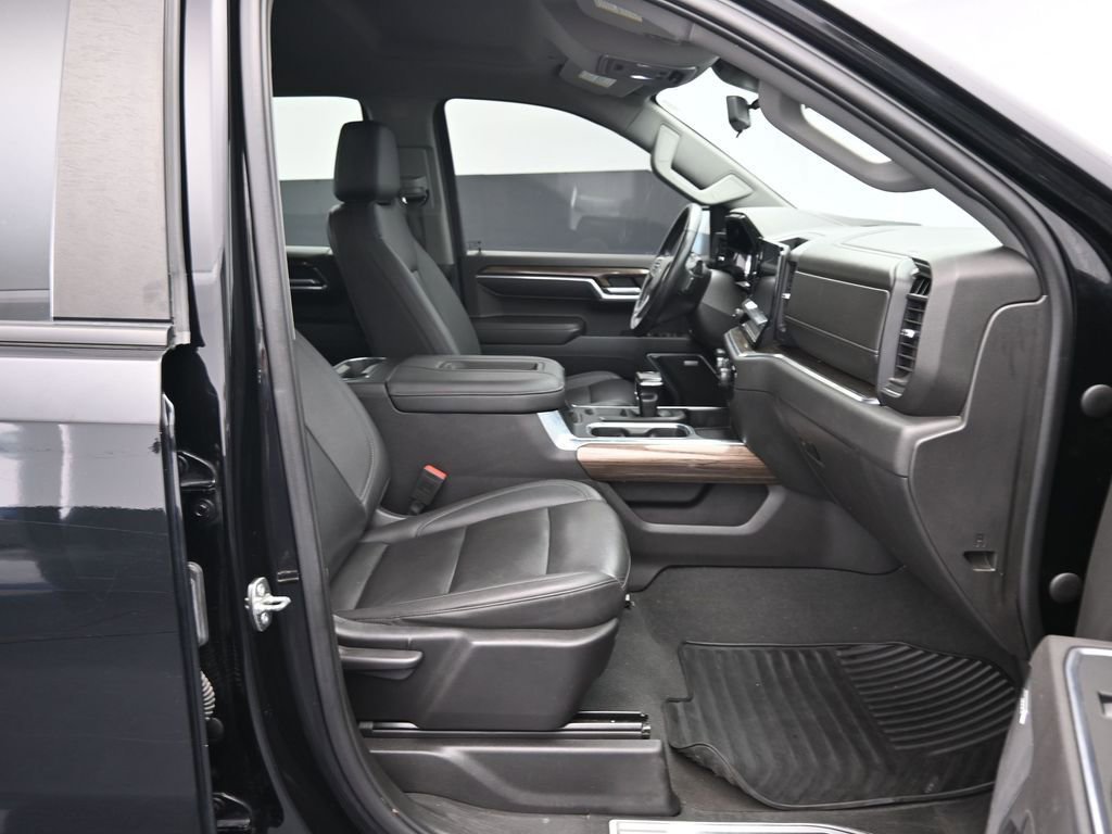 Used 2022 Chevrolet Silverado 1500 RST w/ Convenience Package II image 36