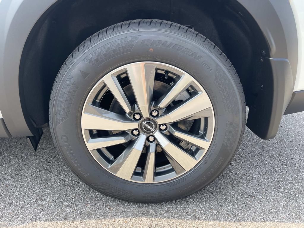 New 2026 Nissan Pathfinder SL FWD image 11
