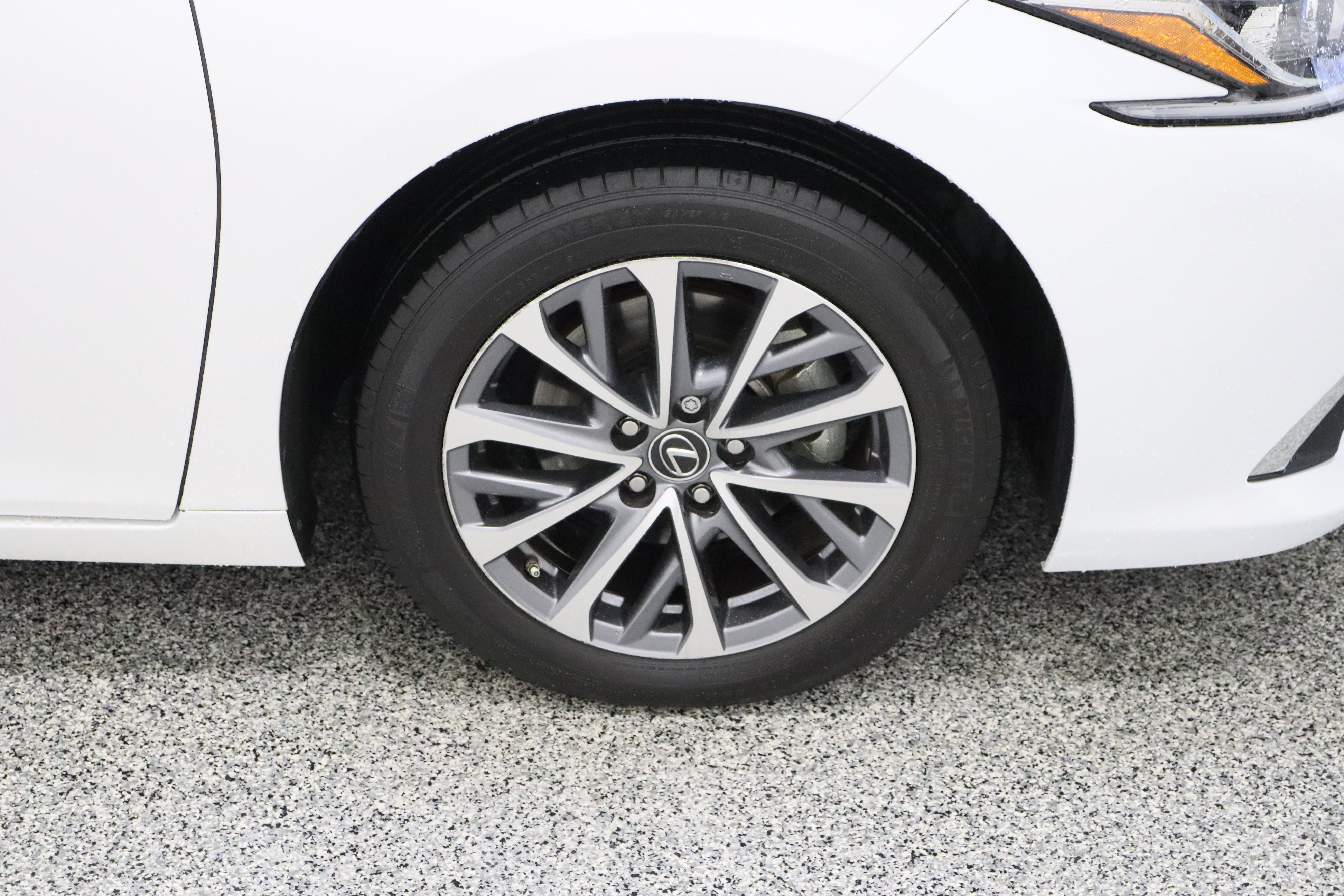 Used 2024 Lexus ES 350 w/ Accessory Package (Z1) FWD image 5