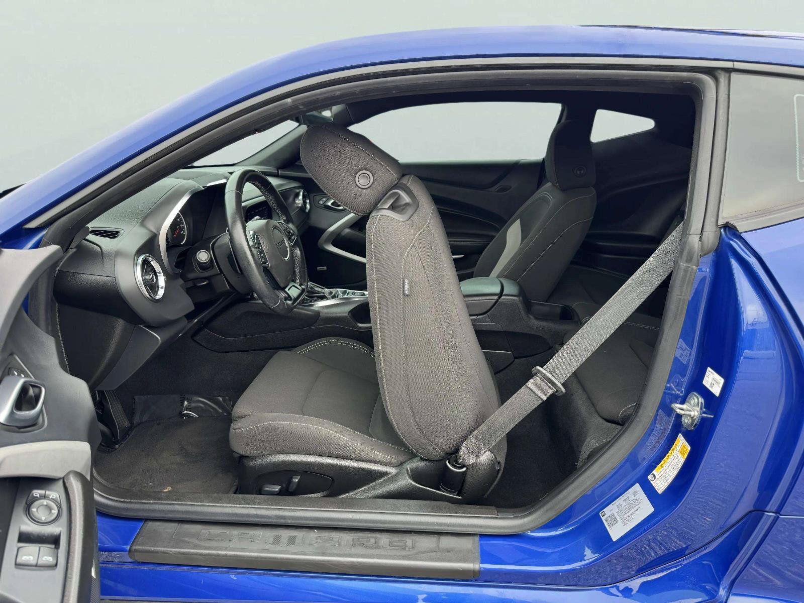 Used 2023 Chevrolet Camaro LT w/ Technology Package RWD image 28