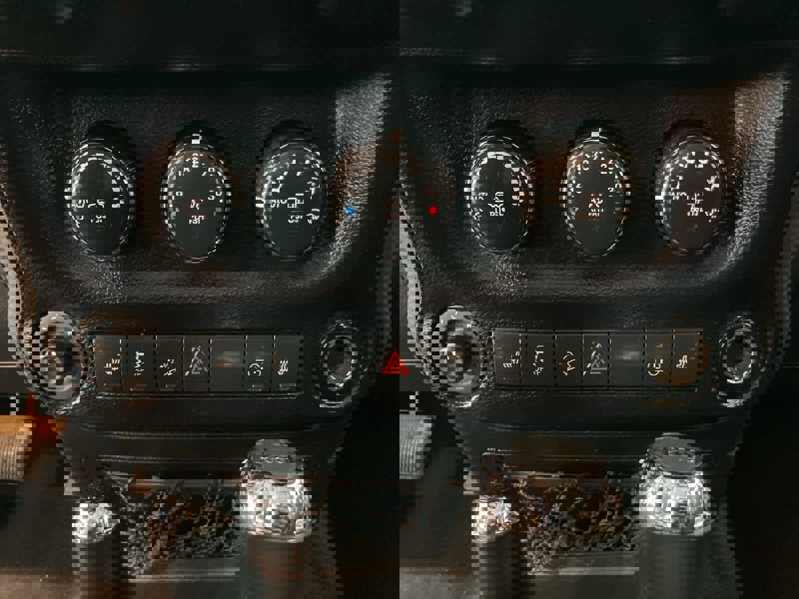 Used 2016 Jeep Wrangler Unlimited Sahara w/ Mopar Chrome Edition Group image 15