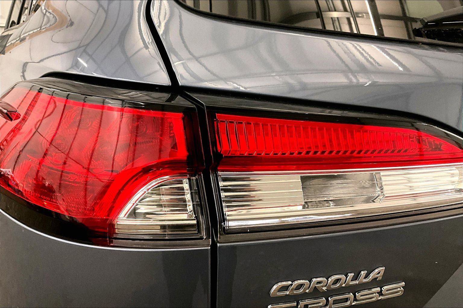 Used 2023 Toyota Corolla Cross LE image 28