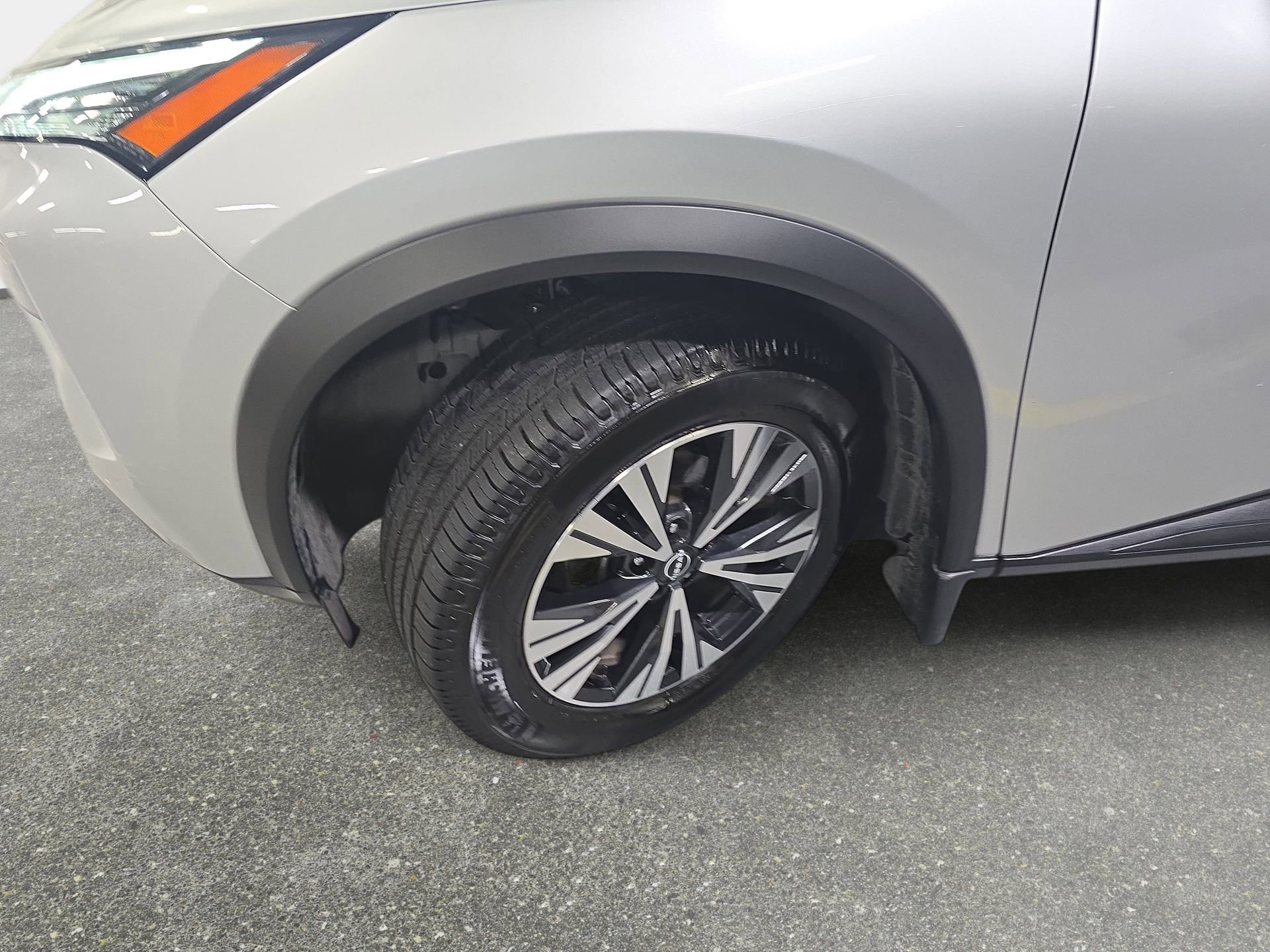 Certified 2023 Nissan Rogue SV FWD image 31