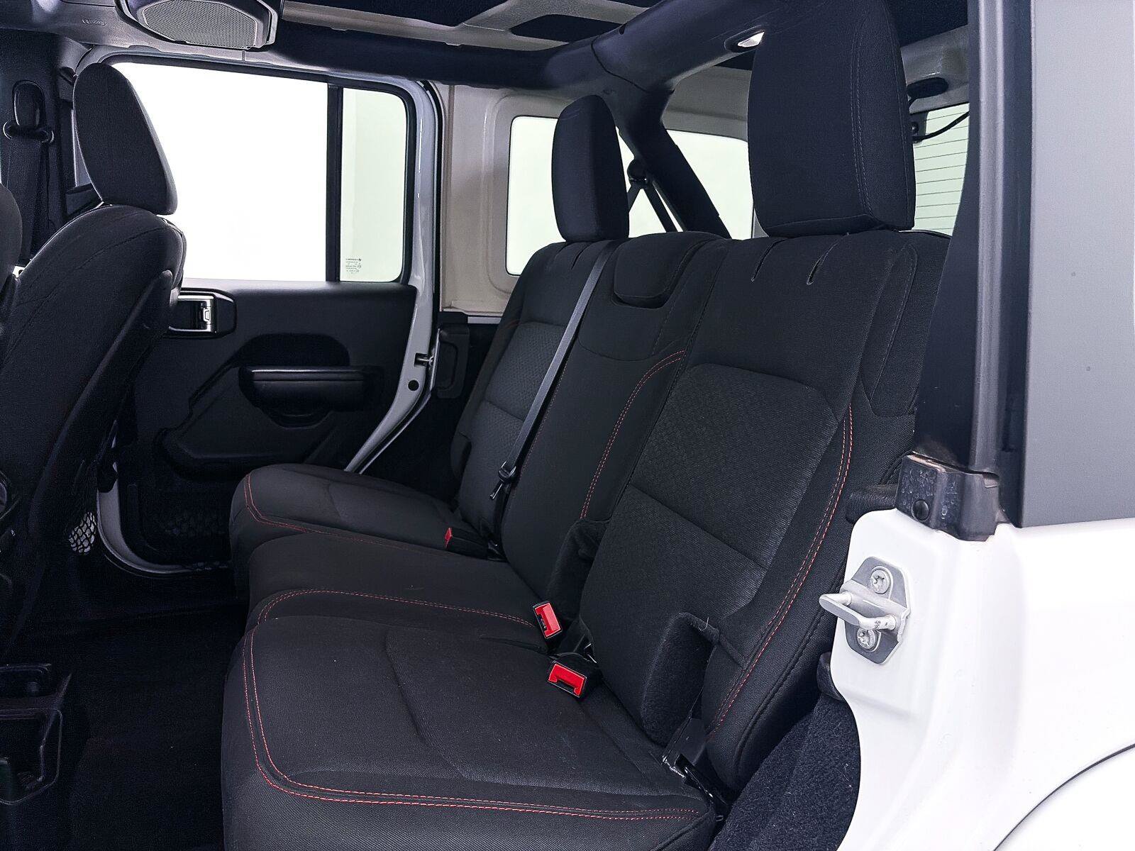 Used 2019 Jeep Wrangler Unlimited Rubicon AWD/4WD image 35