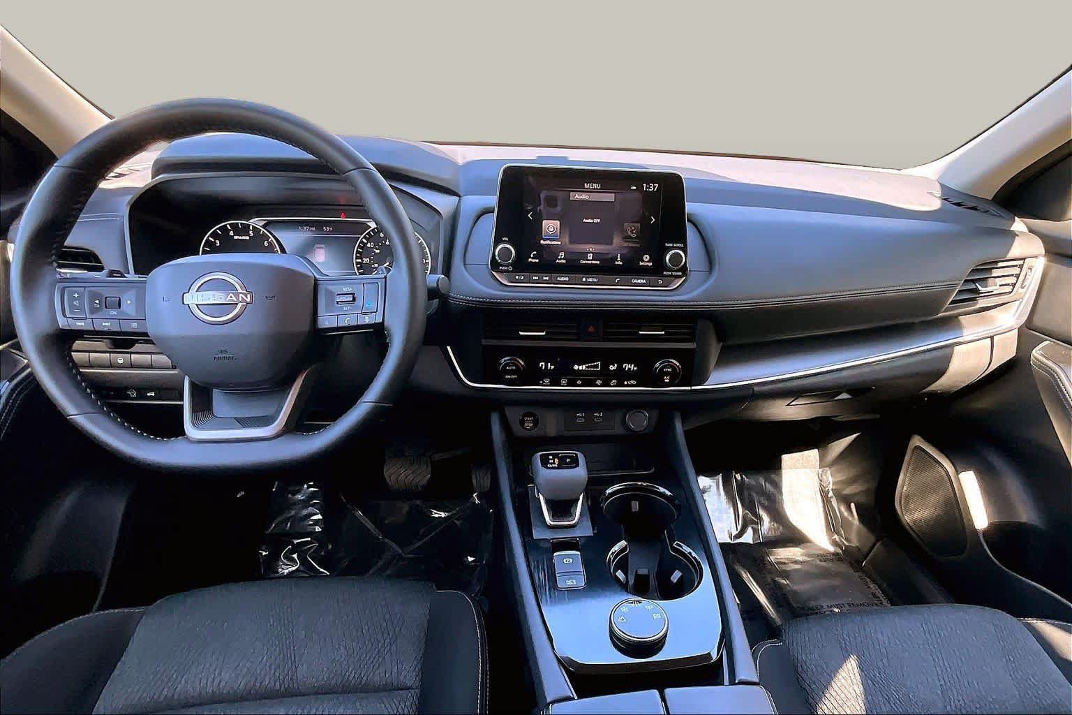 Used 2026 Nissan Rogue SV AWD/4WD image 16