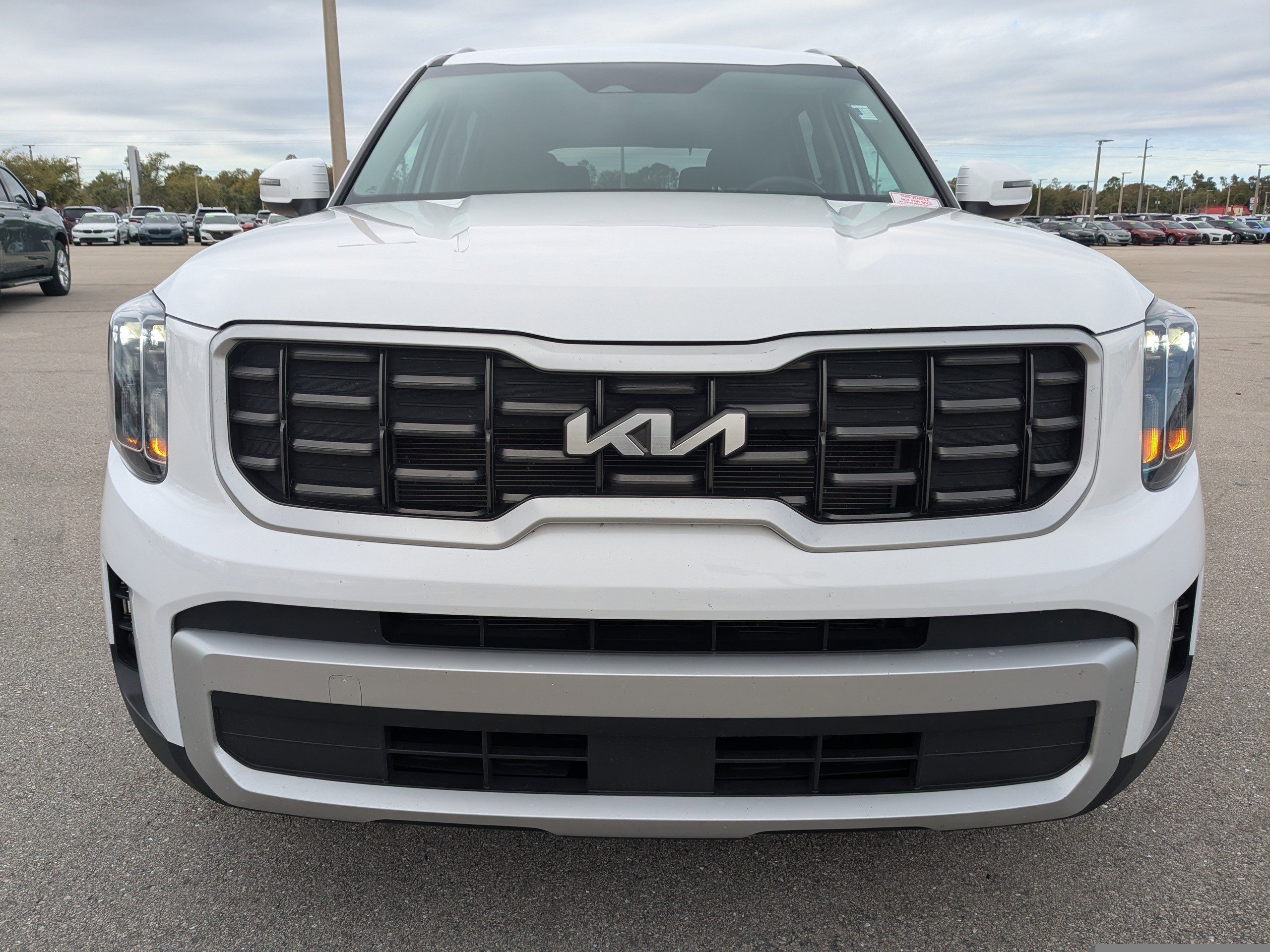Certified 2025 Kia Telluride S image 3