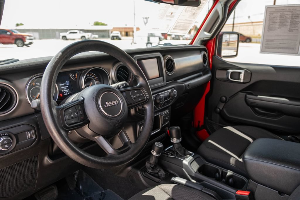 Used 2023 Jeep Gladiator Sport AWD/4WD image 13