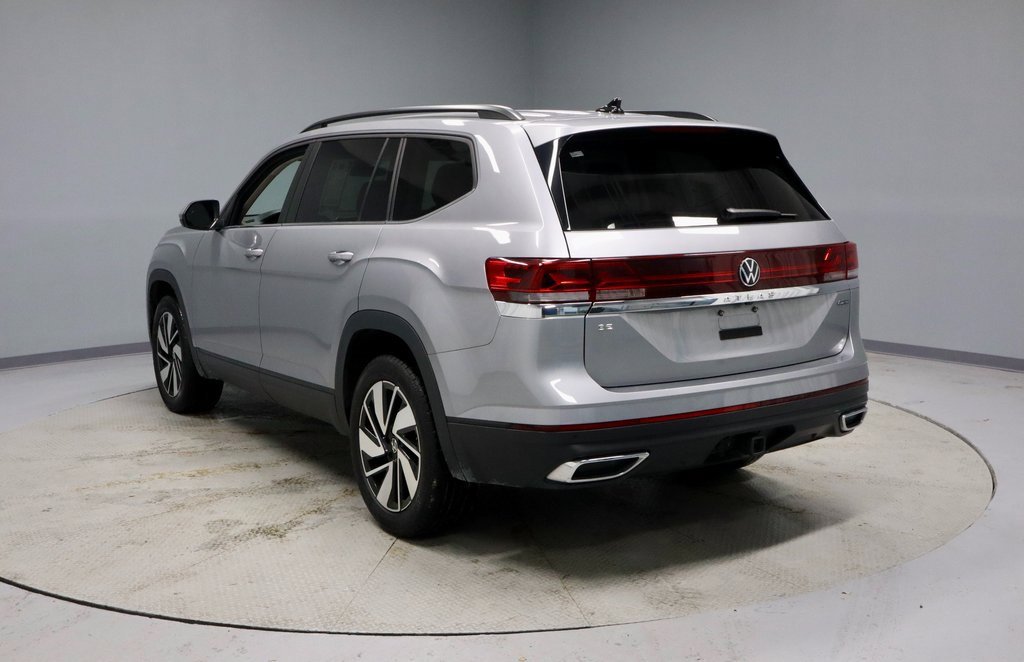 Used 2025 Volkswagen Atlas SE image 9