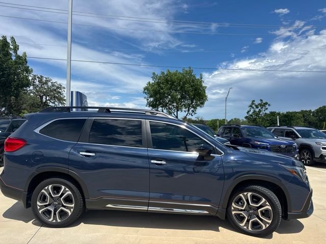 Used 2024 Subaru Ascent Touring w/ Popular Package #2 AWD/4WD image 2