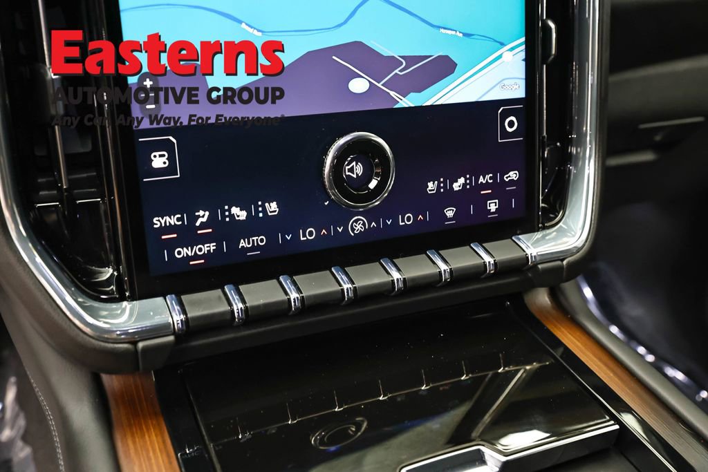 Used 2025 GMC Yukon XL Denali AWD/4WD image 20