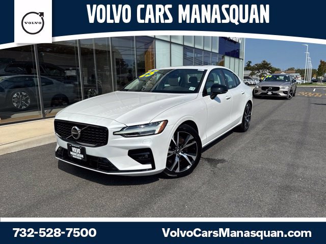 Certified 2025 Volvo S60 B5 Core AWD/4WD image 1