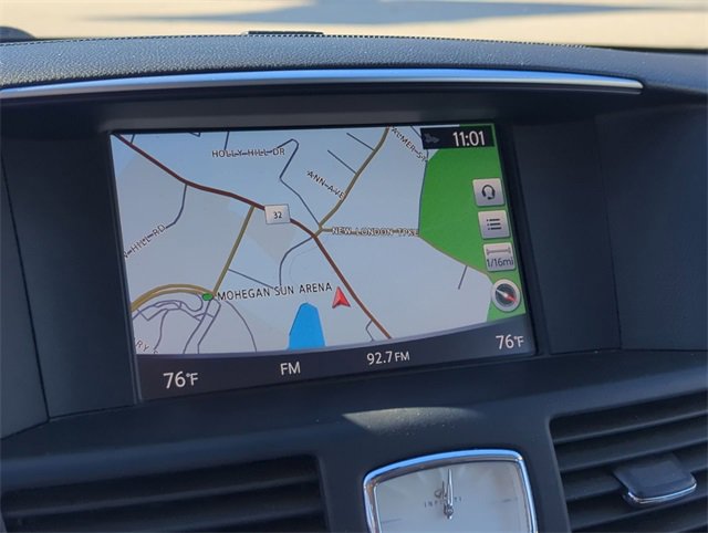 Used 2018 INFINITI Q70 Luxe image 14