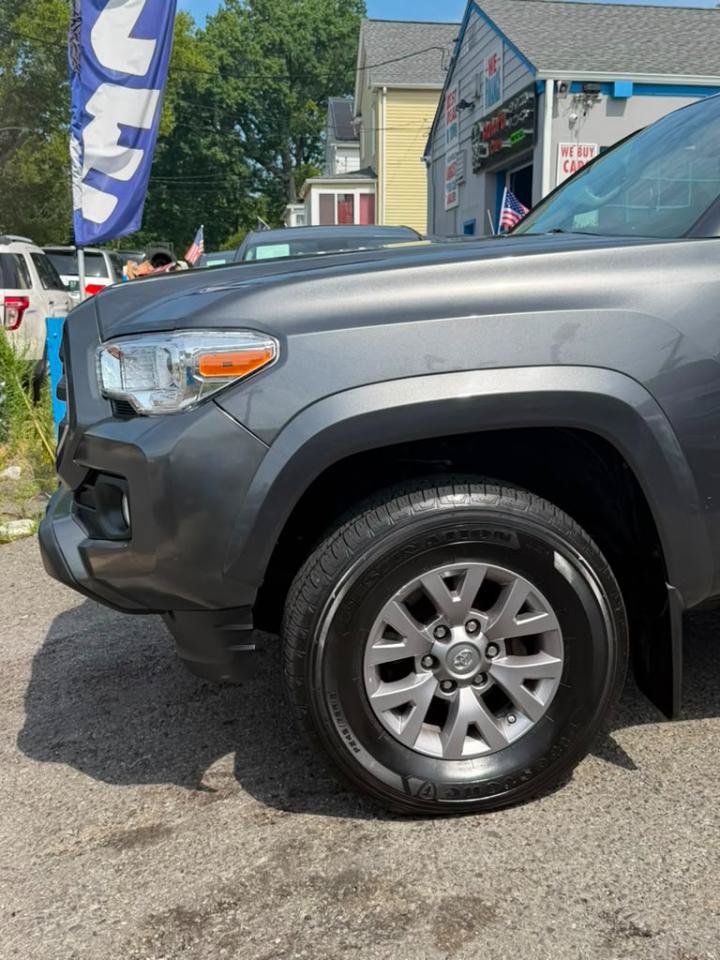 Used 2017 Toyota Tacoma SR5 w/ Tow Package AWD/4WD image 14