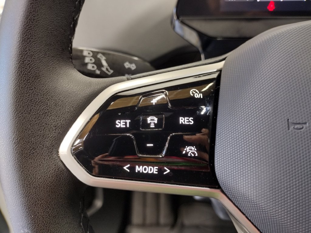 Certified 2023 Volkswagen ID.4 Pro AWD/4WD image 23