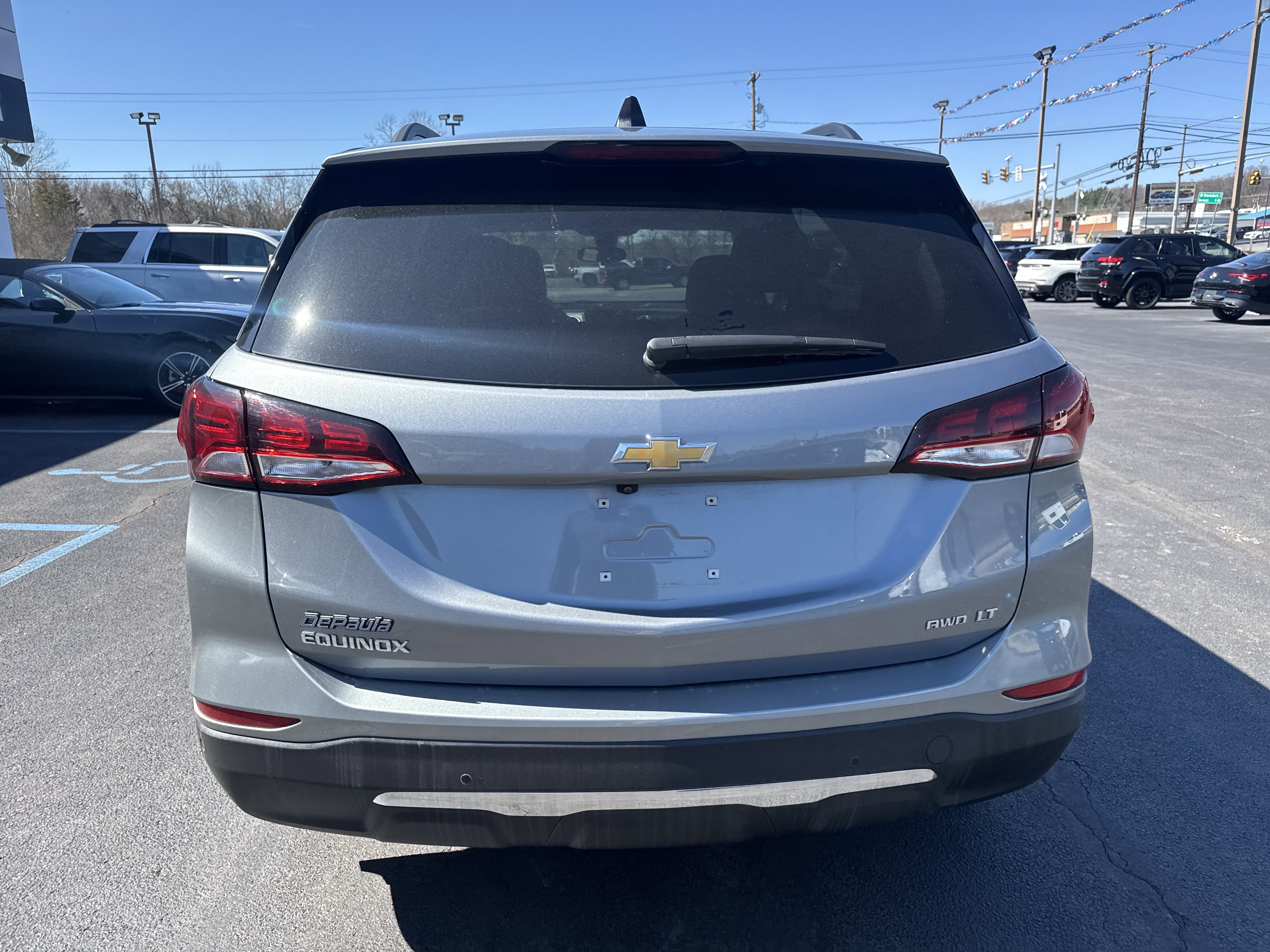 Used 2024 Chevrolet Equinox LT AWD/4WD image 4