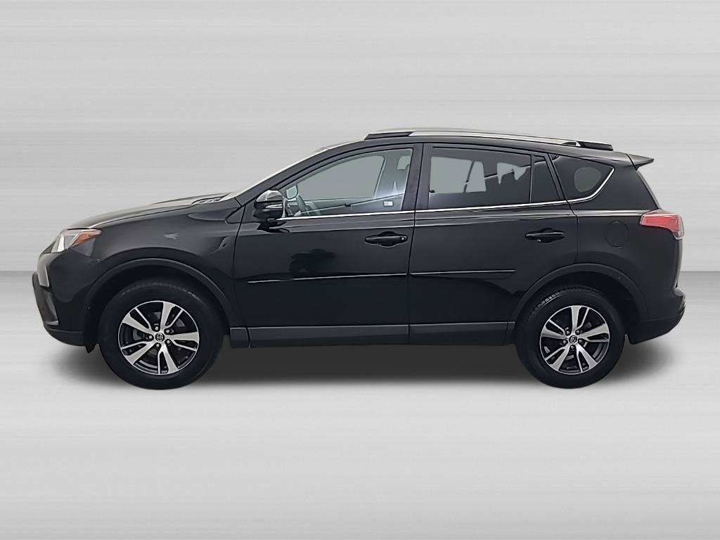 Used 2018 Toyota RAV4 XLE AWD/4WD image 7