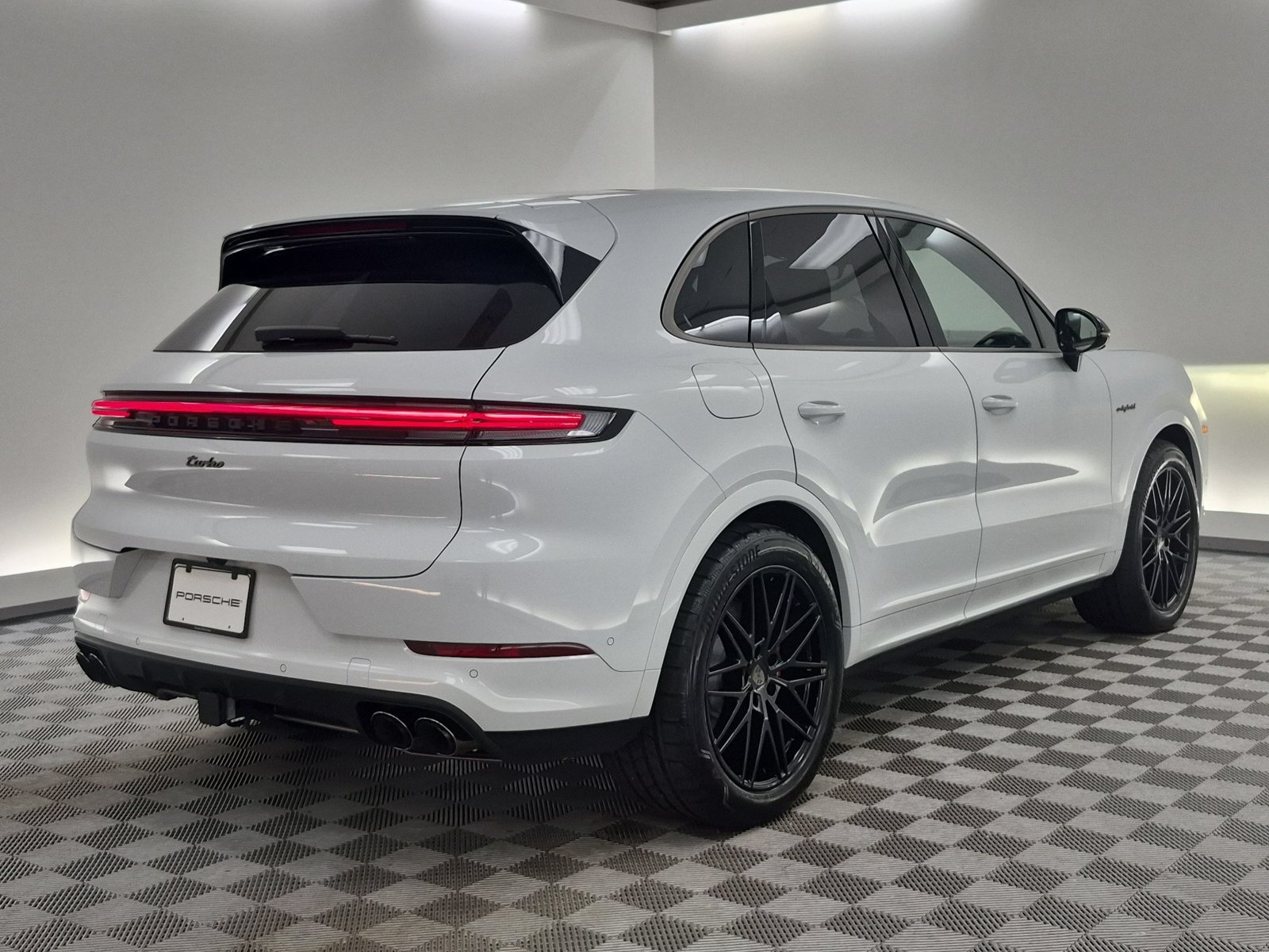 New 2026 Porsche Cayenne Turbo AWD/4WD image 6