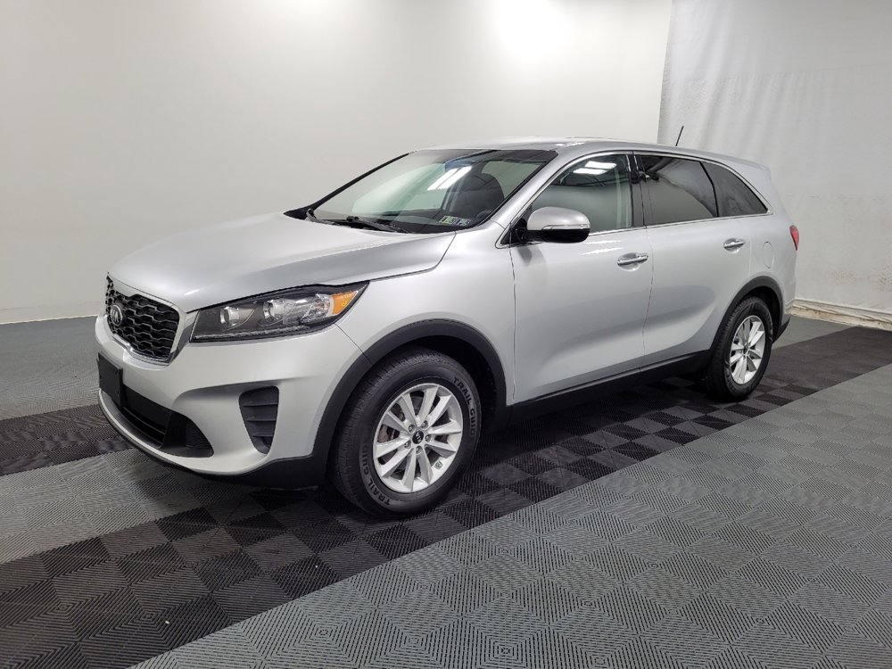 Used 2020 Kia Sorento LX image 2