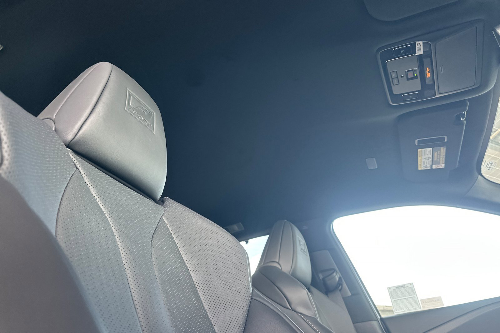 New 2026 Lexus TX 500h AWD image 18