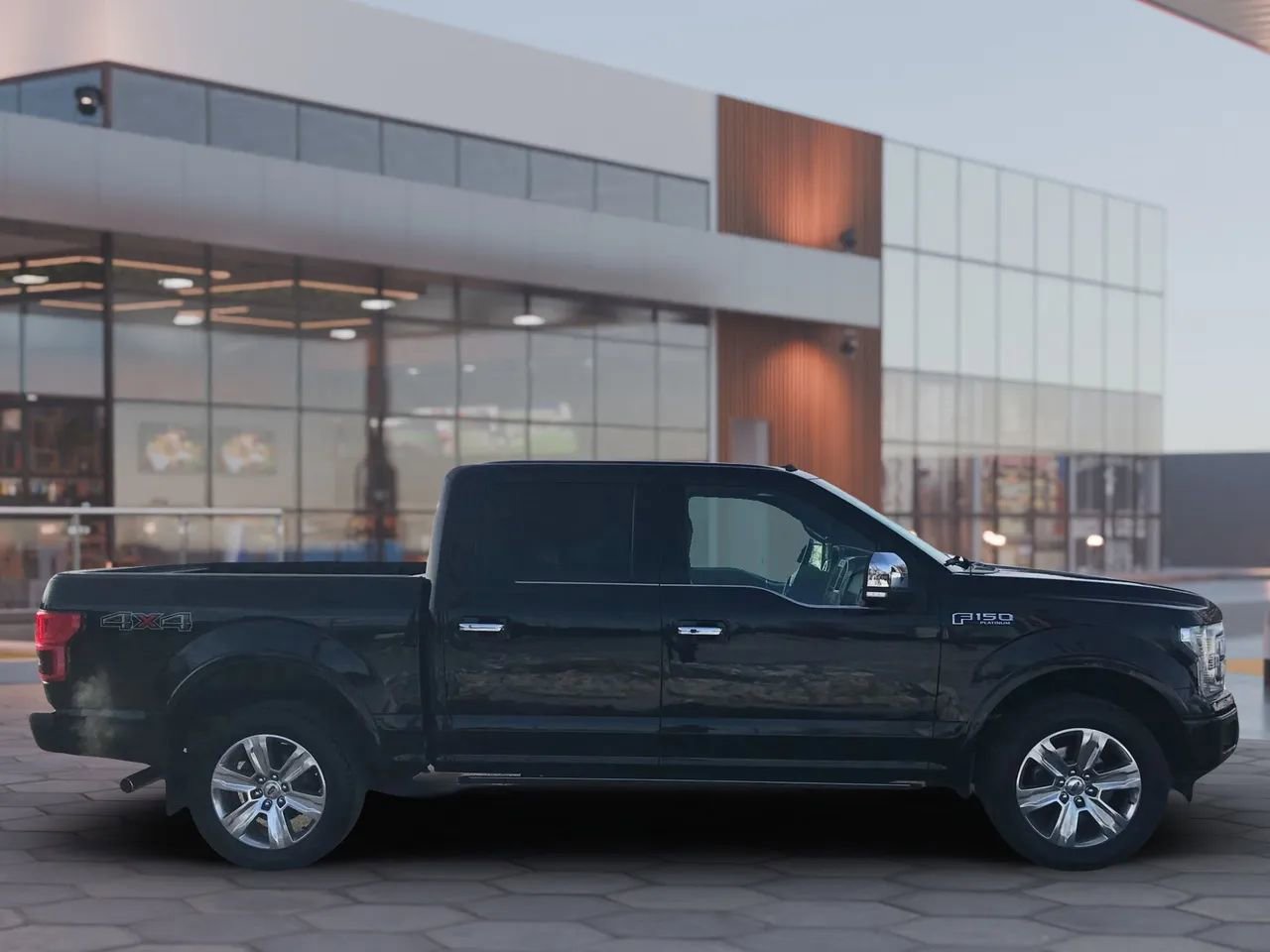 Used 2019 Ford F150 Platinum image 5