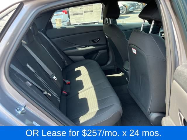 New 2025 Hyundai Elantra SEL image 16