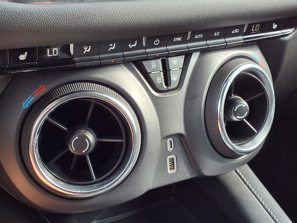 Used 2025 Chevrolet Blazer LT AWD/4WD image 7