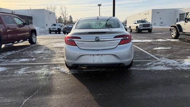 Used 2016 Buick Regal image 8