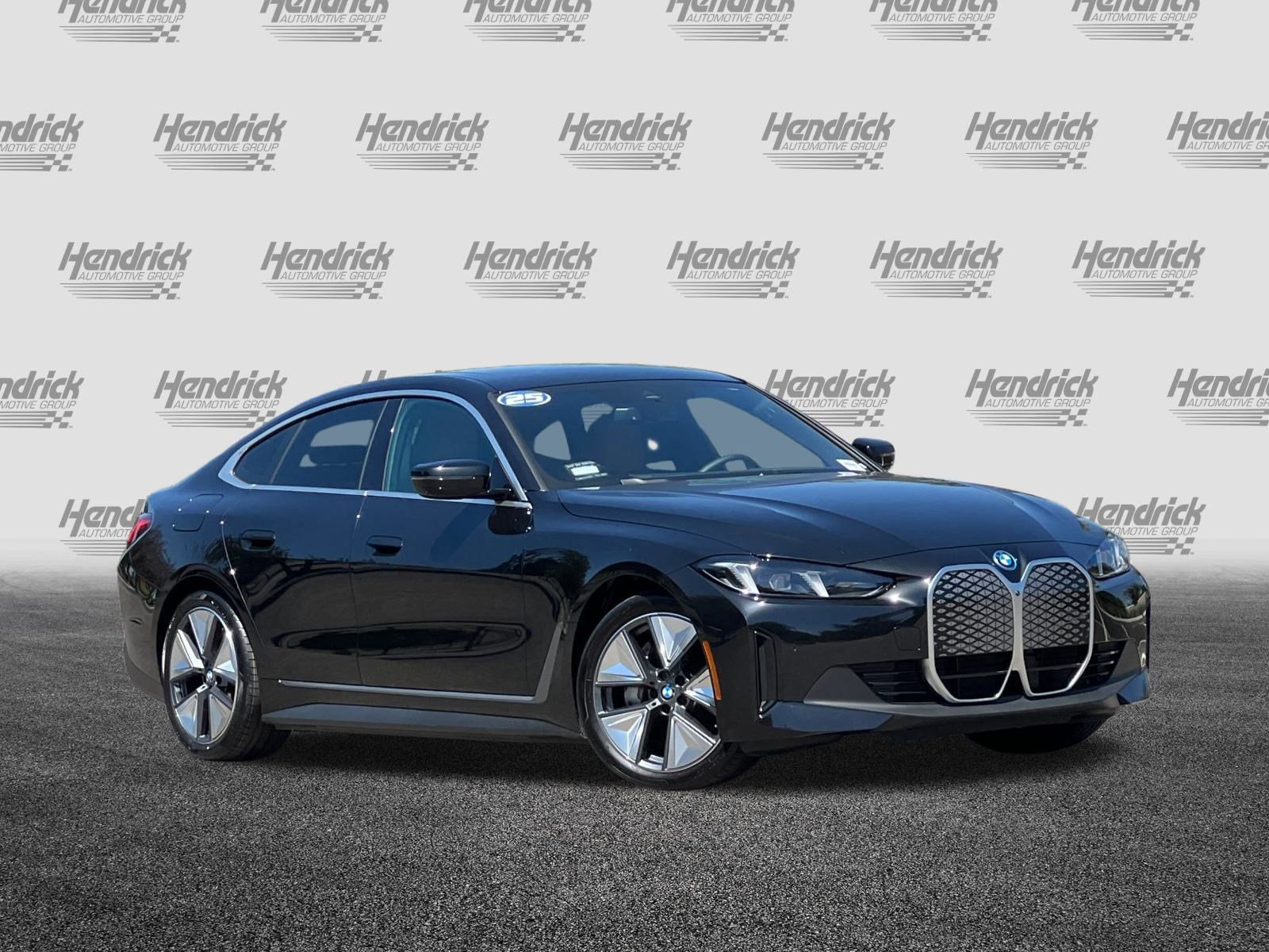 Used 2025 BMW i4 eDrive40 w/ Dynamic Handling Package image 2