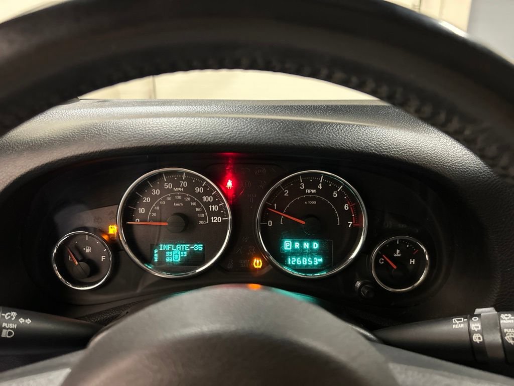 Used 2016 Jeep Wrangler Unlimited Sahara w/ Dual Top Group AWD/4WD image 19