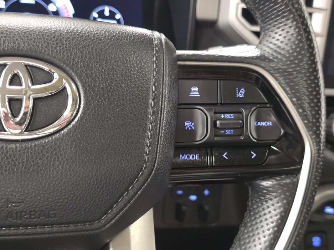 Used 2024 Toyota Tundra Limited AWD/4WD image 29