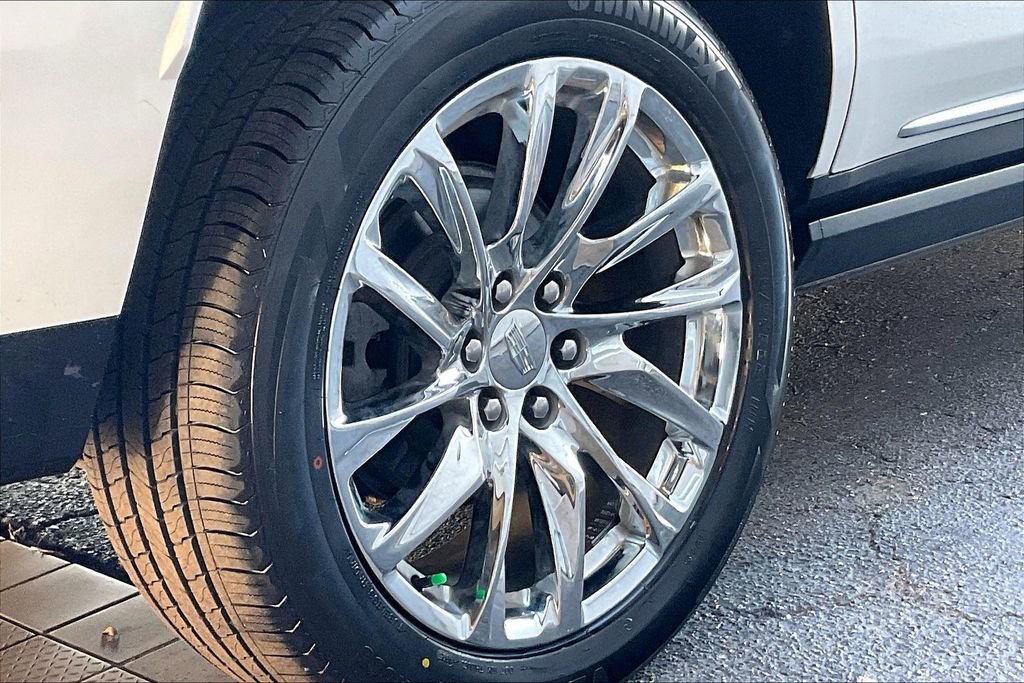 Used 2022 Cadillac Escalade Premium Luxury w/ Touring Package image 35
