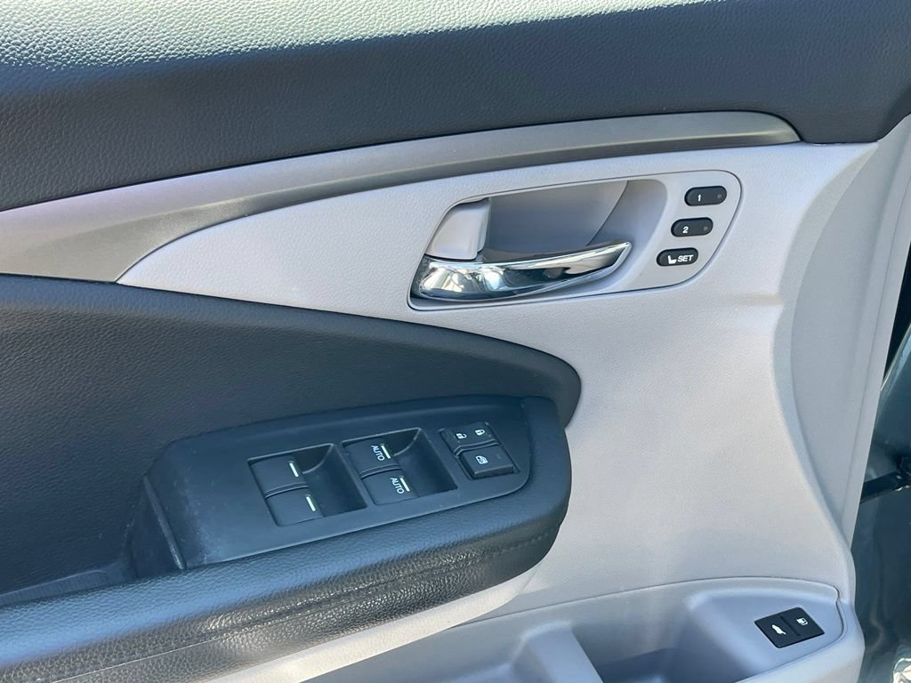 Used 2021 Honda Pilot Special Edition image 12