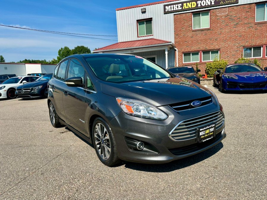 Used 2017 Ford C-MAX Titanium w/ Interior Protection Package FWD image 3
