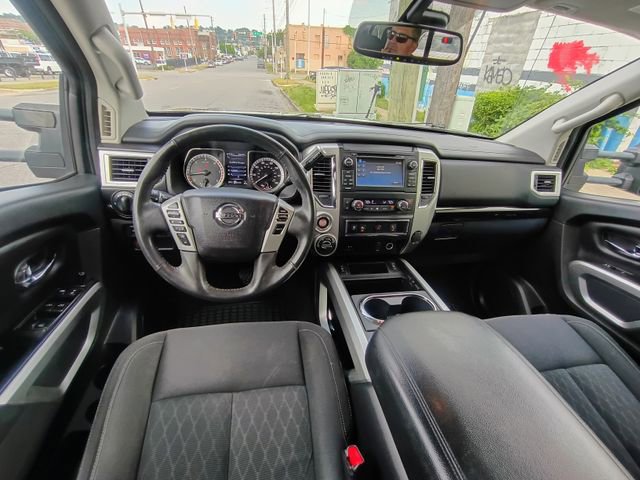 Used 2016 Nissan Titan SV AWD/4WD image 34