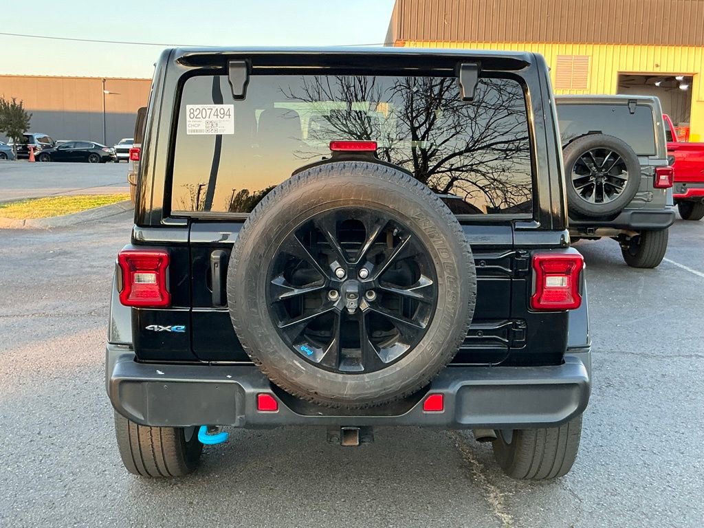 Used 2023 Jeep Wrangler Unlimited Sahara w/ Cold Weather Group image 5