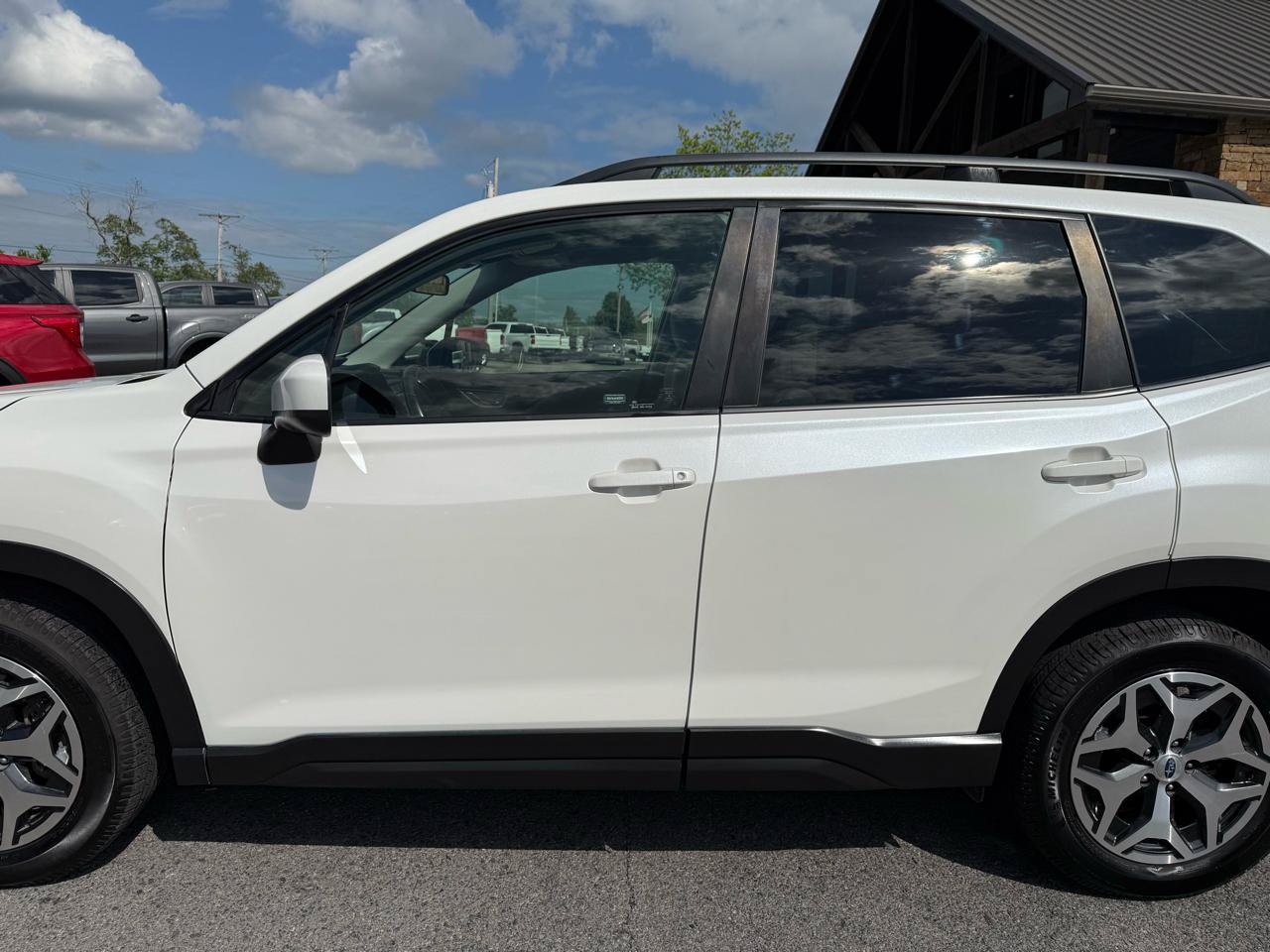 Used 2020 Subaru Forester Premium AWD/4WD image 38