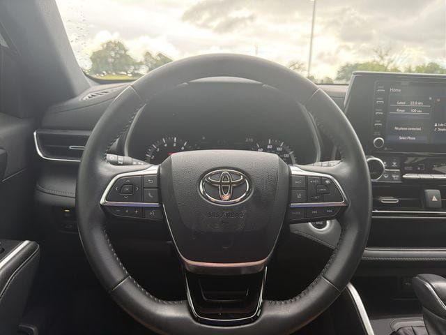 Used 2021 Toyota Highlander XSE FWD image 24