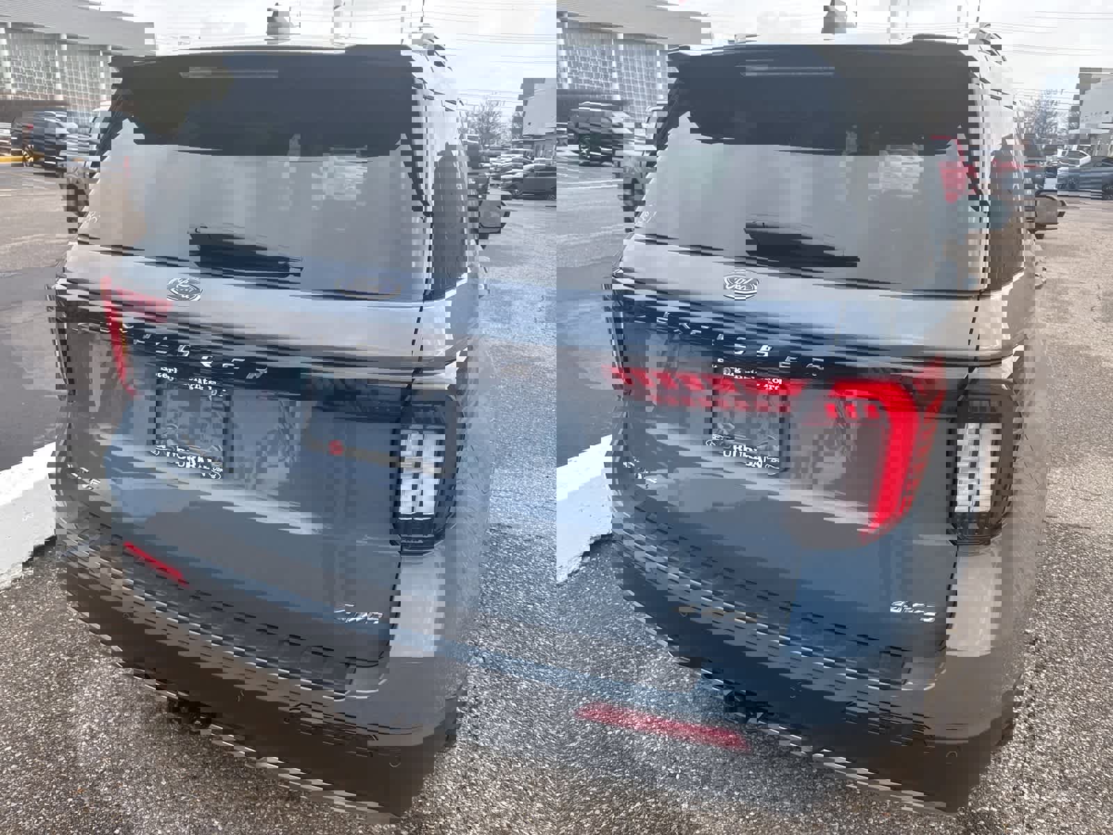 New 2026 Ford Explorer Active w/ Active Comfort Package image 10