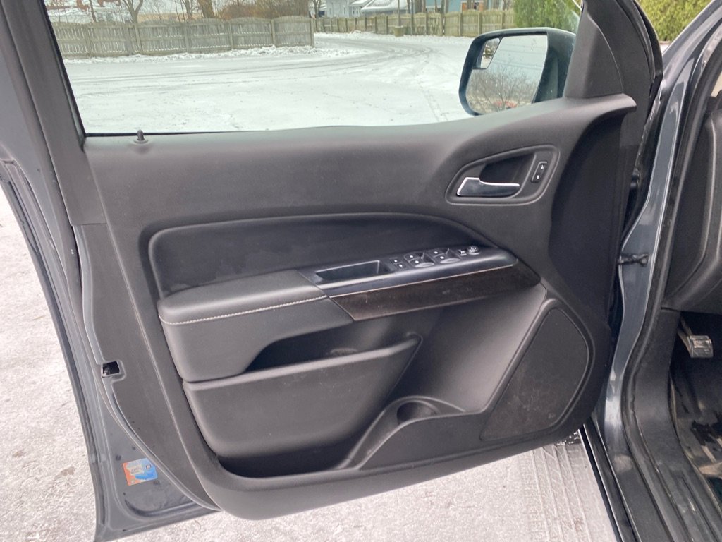 Used 2017 GMC Canyon SLT image 10