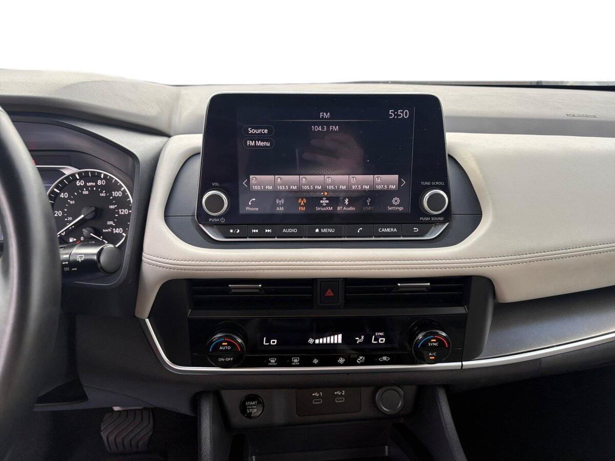 Used 2025 Nissan Rogue SV AWD/4WD image 19