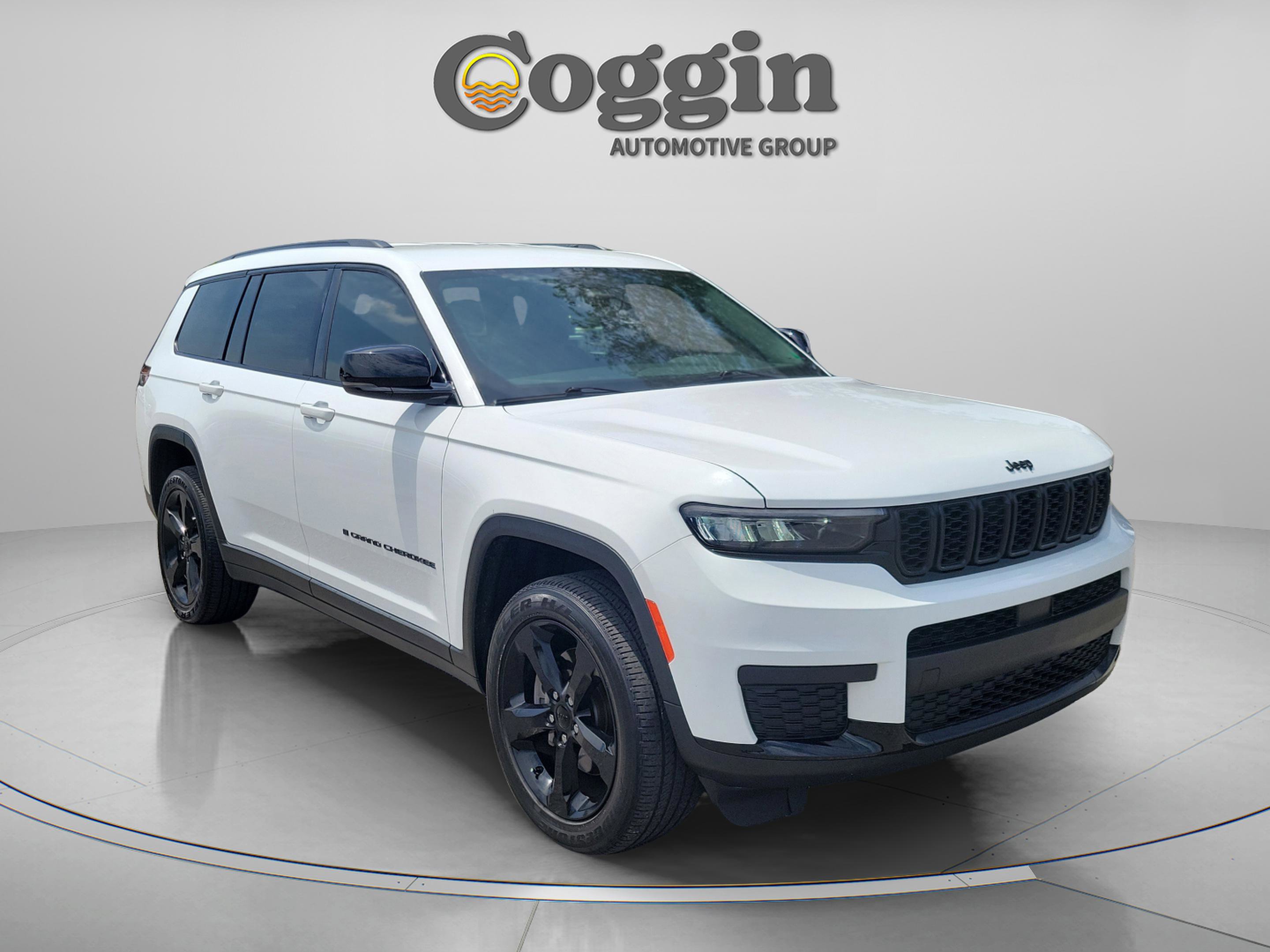 Used 2023 Jeep Grand Cherokee L Laredo AWD/4WD image 4