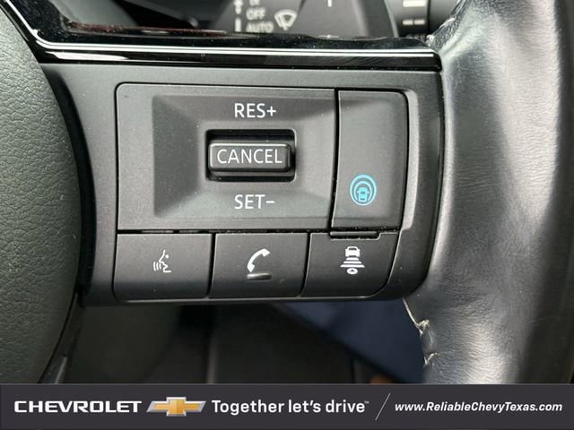 Used 2022 Nissan Pathfinder Platinum w/ Cargo Package FWD image 15