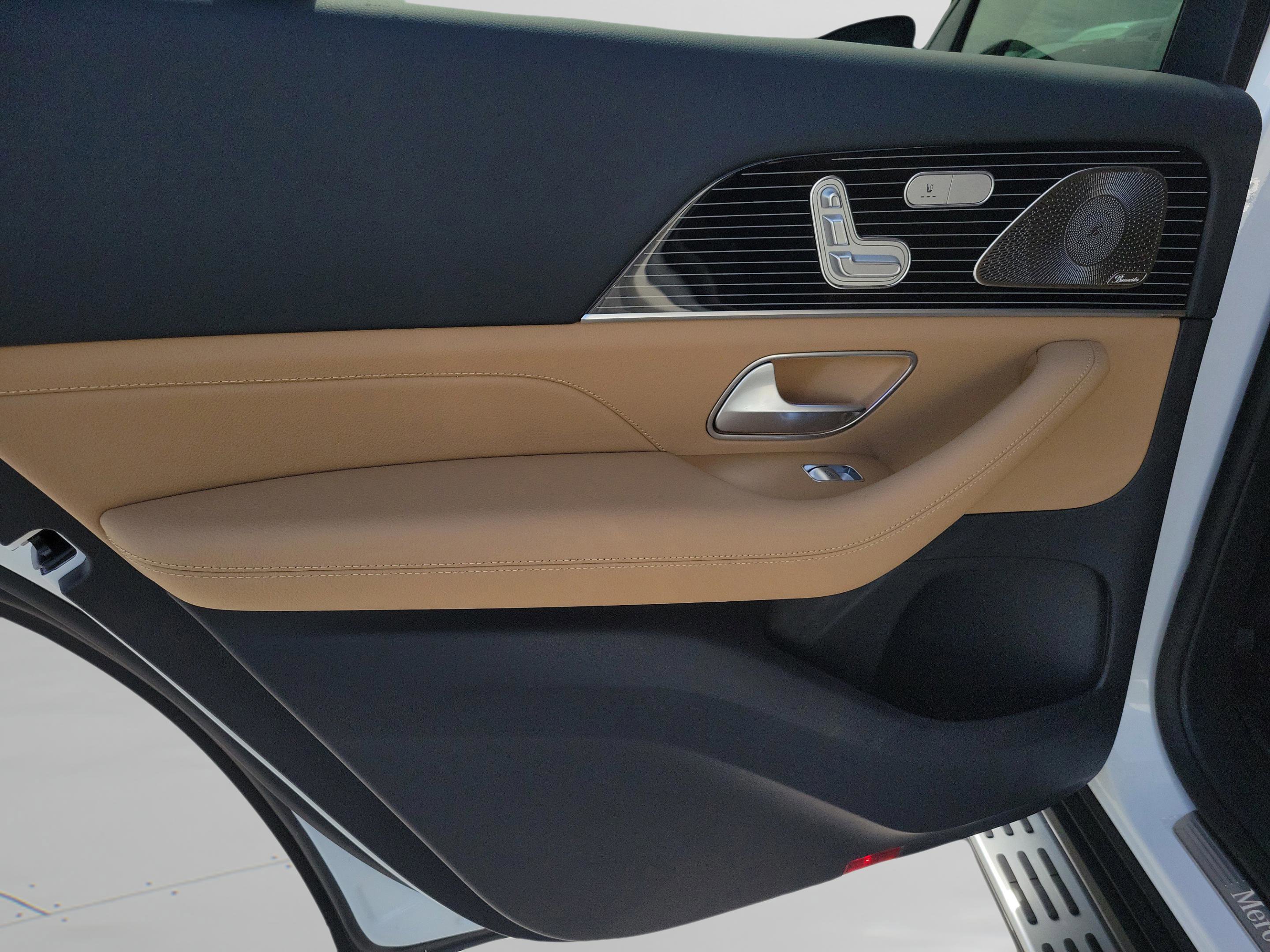 New 2026 Mercedes-Benz GLS 450 4MATIC image 6