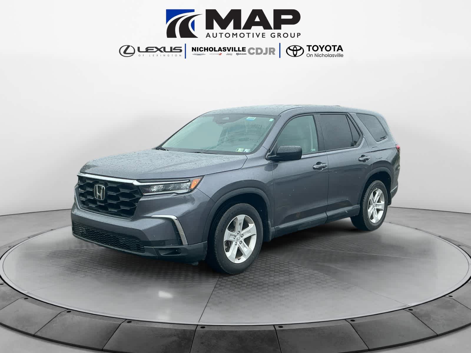 Used 2023 Honda Pilot LX image 1