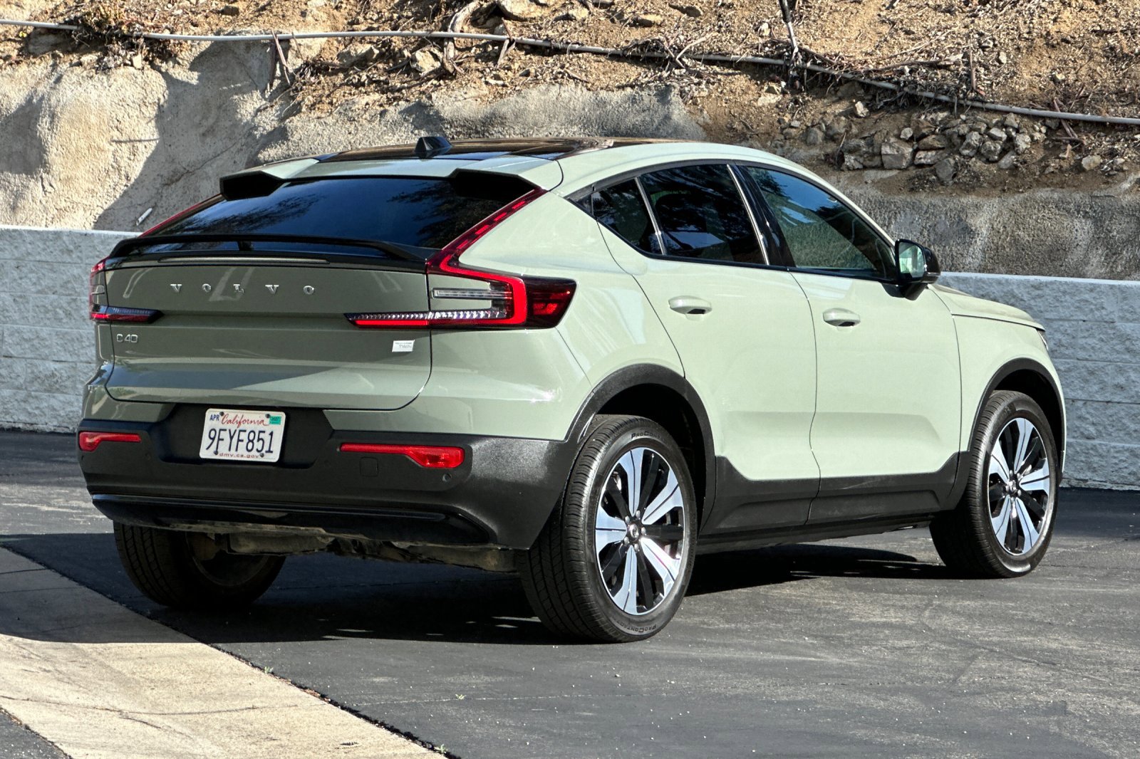 Certified 2023 Volvo C40 P8 Recharge Plus AWD/4WD image 4